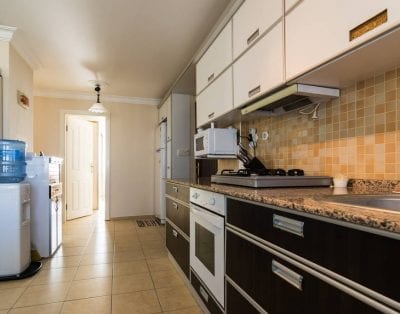 Private room in modern Town centre apartment