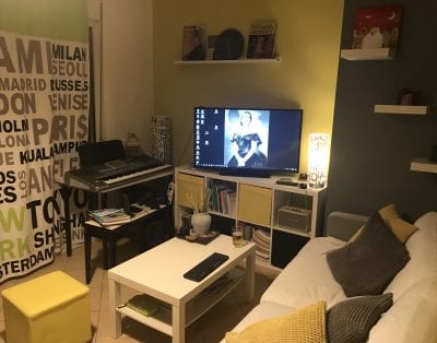 A pianist’s house near the port of athens