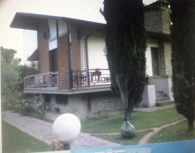 Large villa with garden, in the Tuscan countryside 50 kilometres  to Florence