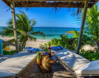 Romantic Round House on private beach