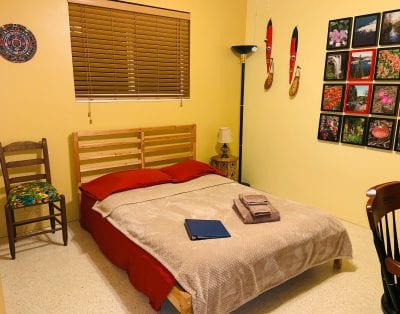 Freedom in the buff Urban Oasis–Yellow room