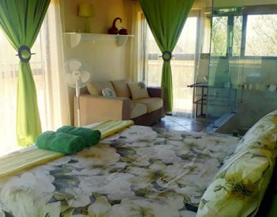 Baobab Geen Room – SunEden Naturist Resort