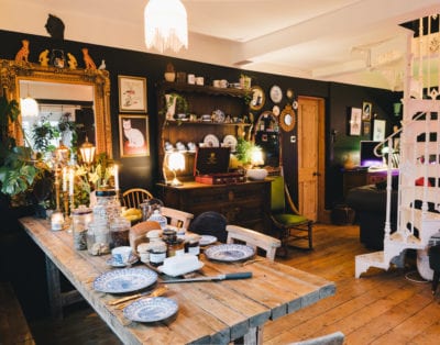 The Old Flint Cottage-Live How Nature intended! Naturist B&B, Massage & Sauna
