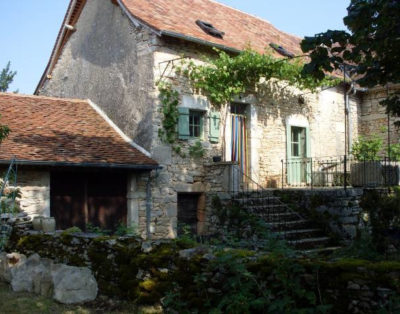Private room in Rustic Farmhouse, enjoy outdoor nudity