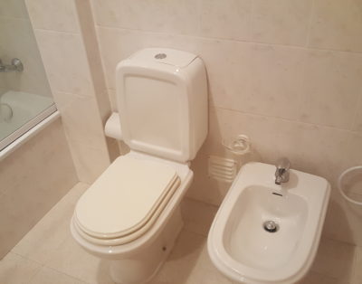 4 bed condo apt renting on a room only basis