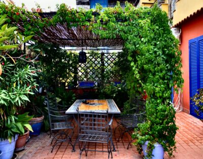 naturist room in the heart of the city