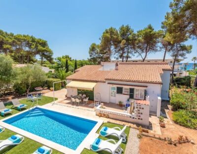 Traditional Minorcan Villa. Besides Sea. PRIVATE Pool