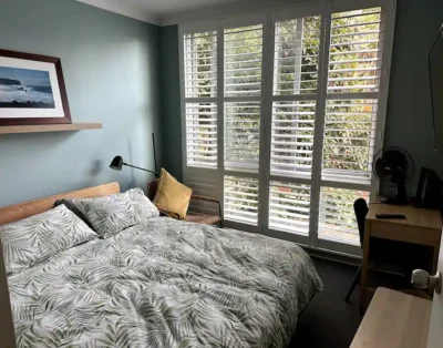 Private Room in sunny shared Sydney nudist/naturist apartment